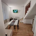 Alpine Relax Free & Pool Apartment