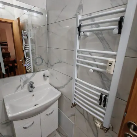 Alpine Relax Free & Pool Apartamento *