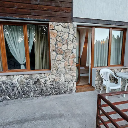 Alpine Relax Free & Pool 팜포로보