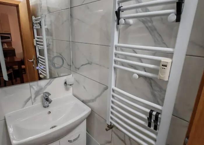 Alpine Relax Free & Pool Apartment *