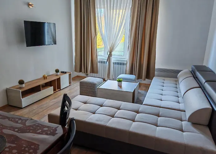 Alpine Relax Free & Pool Apartment Pamporovo